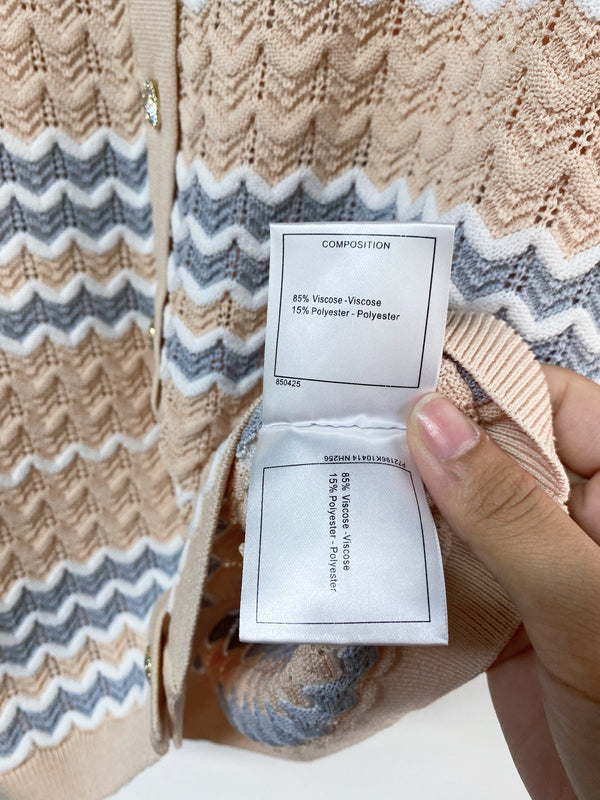 Chanel Two-Tone Cardigan Short-sleeved Shirt in Viscose