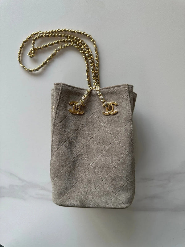 CC 2026 Bucket Bag 18cm Lambskin Suede Denim
