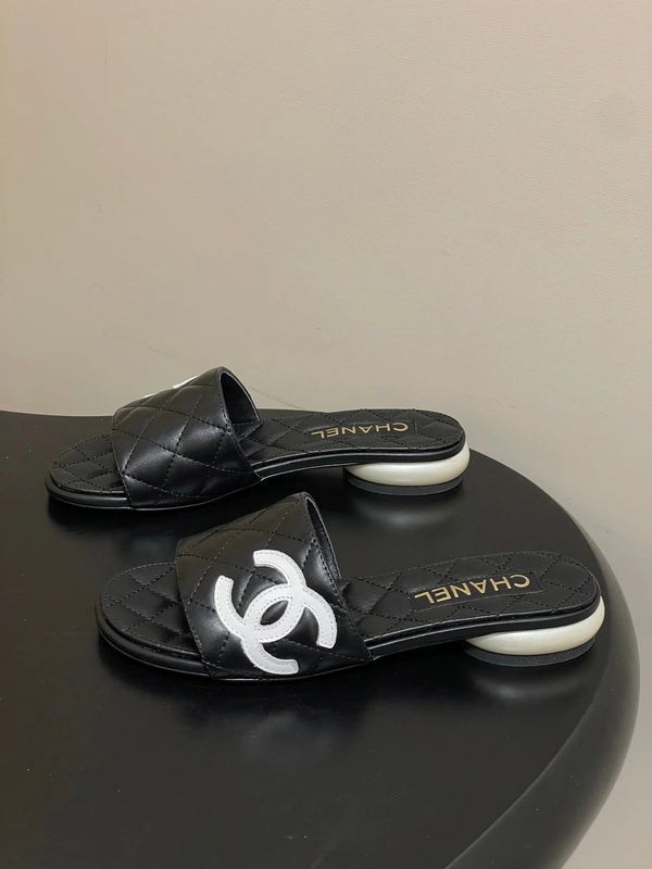 CC 2026 Pearl Flat Sandals Lambskin Double C Logo