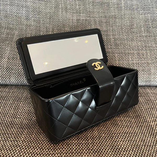CC 2026 Vintage Large Rectangular Box Vanity Case 22cm Patent Calfskin