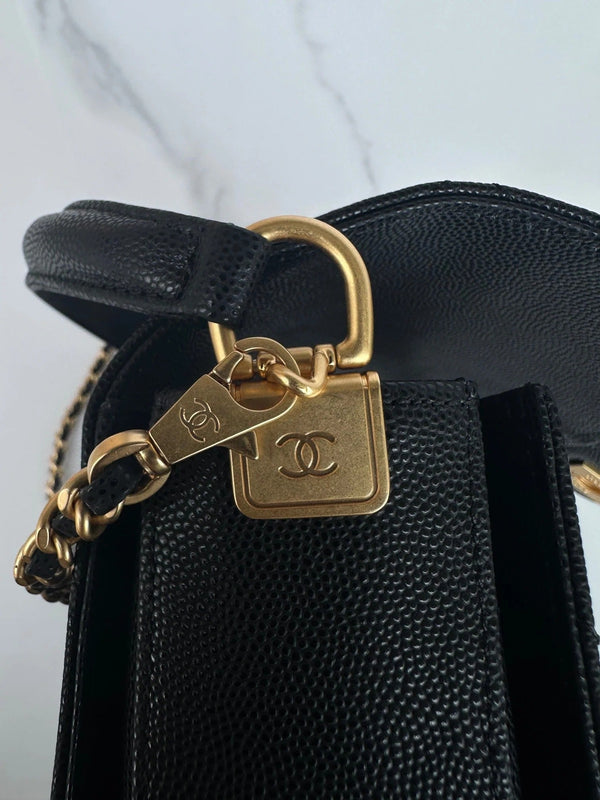 CC 2026 Flap Bag with Top Handle 19CM Gum-grain Cowhide