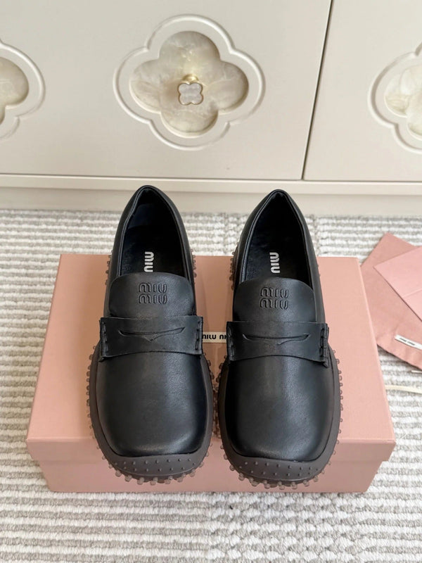 Miu 2026 Retro Distressed Loafers Cowhide 955676