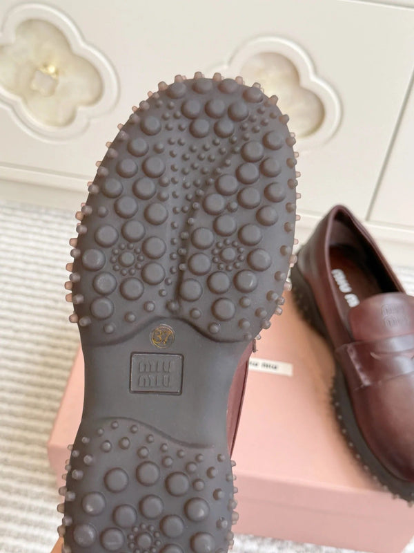 Miu 2026 Retro Distressed Loafers Cowhide 955676