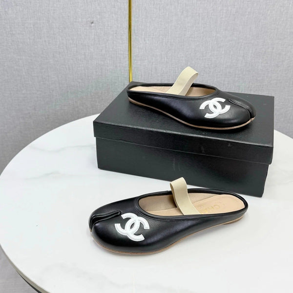 CC 2026 Tabi Mule Sheepskin 904521