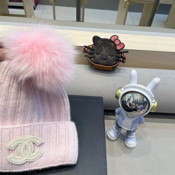 CC Knitted Hat With Pom-pom 437120