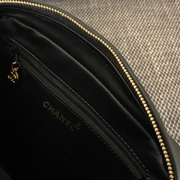 CC 2026 Quilted CC Diamond Camera Bag 23cm Black Calfskin
