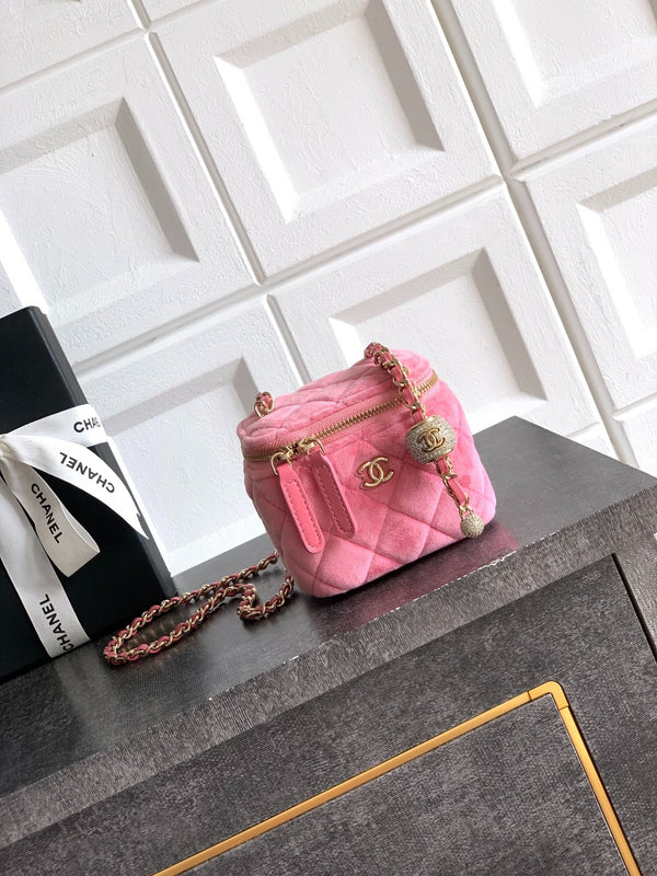 CC 2026 Vanity Case 11cm Velvet