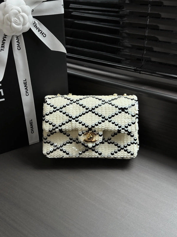 CC 26s Sparkling Sequined Bag 21cm Leather