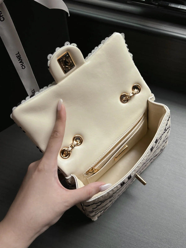 CC 26s Sparkling Sequined Bag 21cm Leather