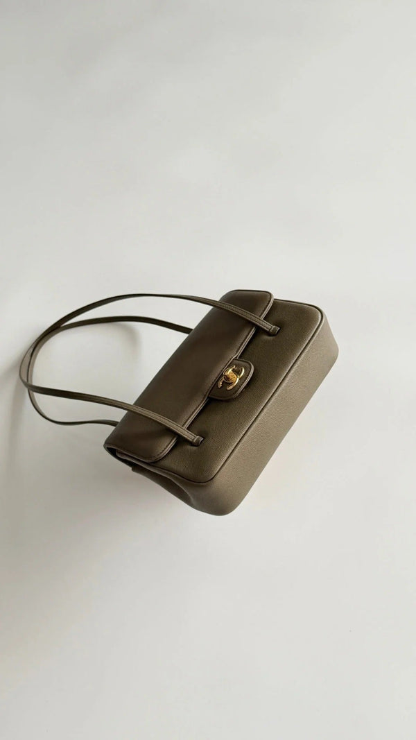Chanel 26 Shoulder Bag 22cm Khaki Caviar Leather