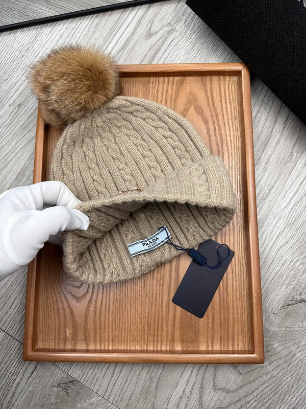 BEANIE HAT IN CAMEL BROWN WOOL 352367