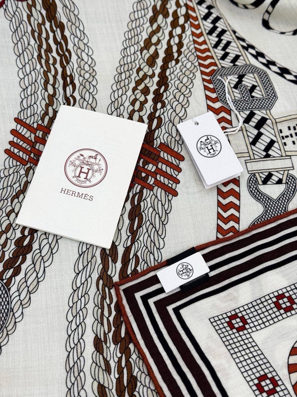 HM 26s Printed Square Scarf 135 In Cashmere And Silk 307243