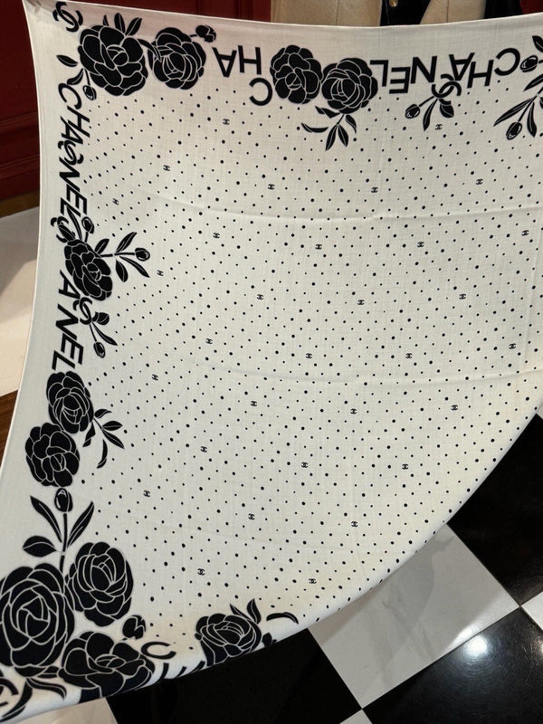 CC 26s Scarf 140 In Cashmere Silk 309331