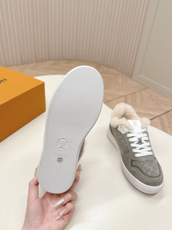 LV Stadium Sneaker Grey Suede Wool 595430