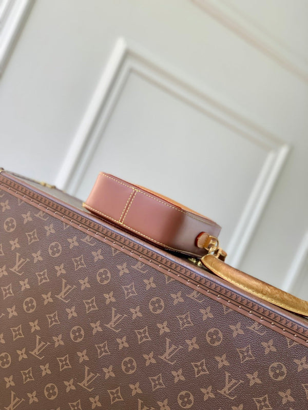 LV 2025 Toast Wearable Wallet 20cm Camel Brown Leather 347100