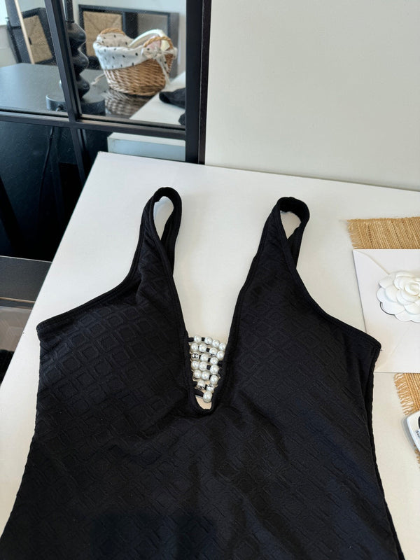 CC 26s One-Piece Bikini Pearl Black 201815