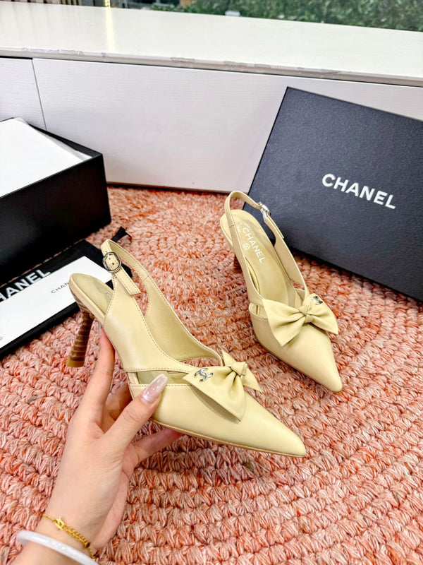 CC 26s Bow Heels Slingback Beige Sheepskin 703668