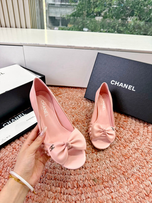 CC 26s Bow Heels Sandals Pink Sheepskin 703677