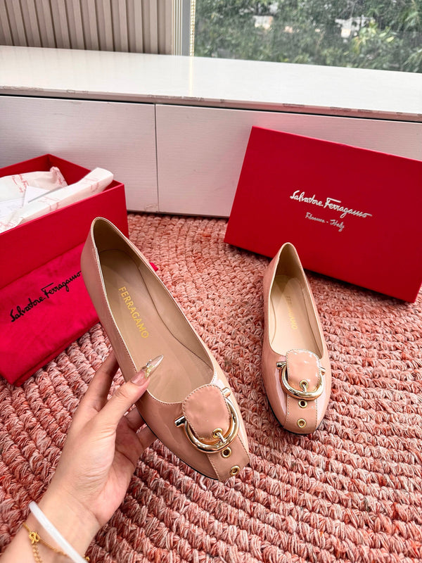 Ferragamo Gancini Ballet Flat Light Pink Patent Leather 760471