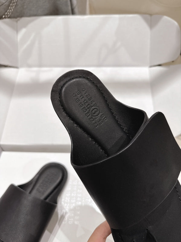 MM Flat Flip-Flops Black Cowhide 896509