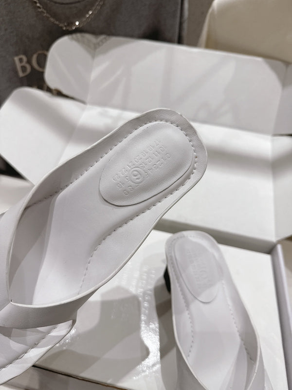 MM High-Heeled Flip-Flops White Cowhide 896513
