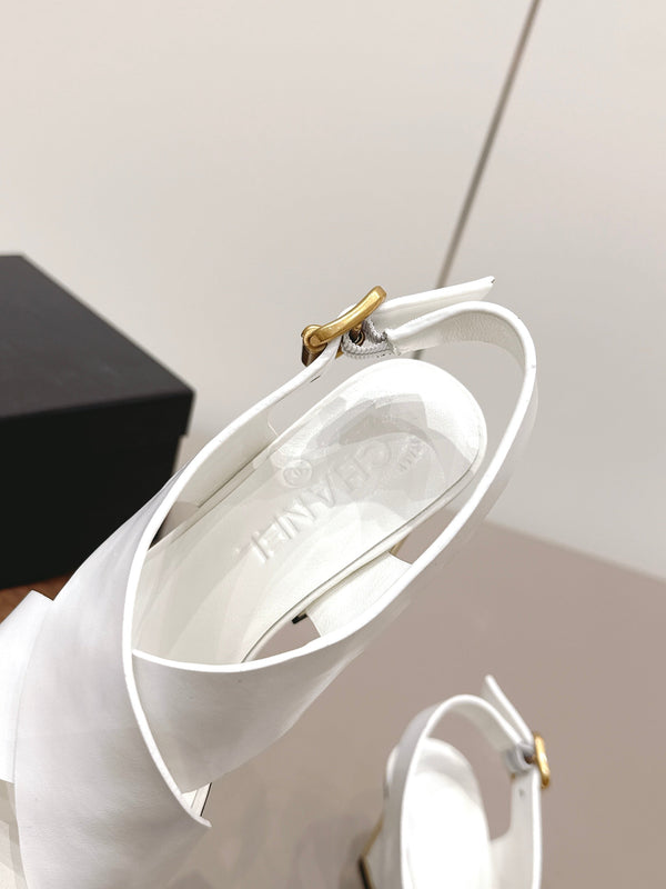 CC 26s Round-Toe Square-Heeled Sandals 7.5cm White Leather