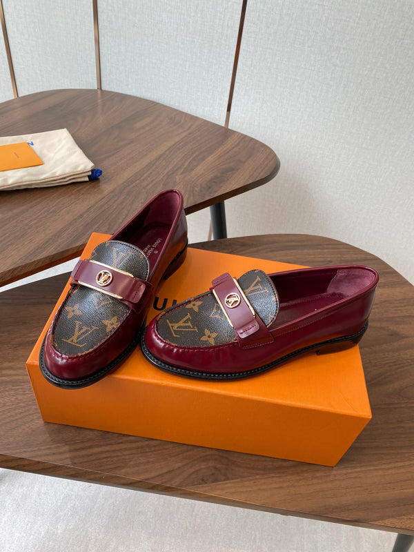 LV Academy Loafer Brown Monogram Canvas & Burdundy Patent Leather 477727