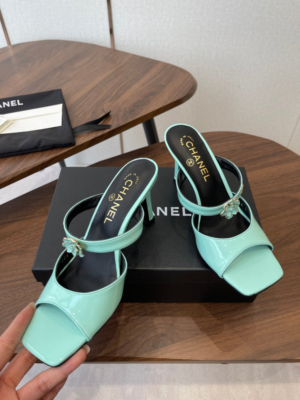 CC 26s Camellia Sandals 8cm Light Blue Patent Leather 624225