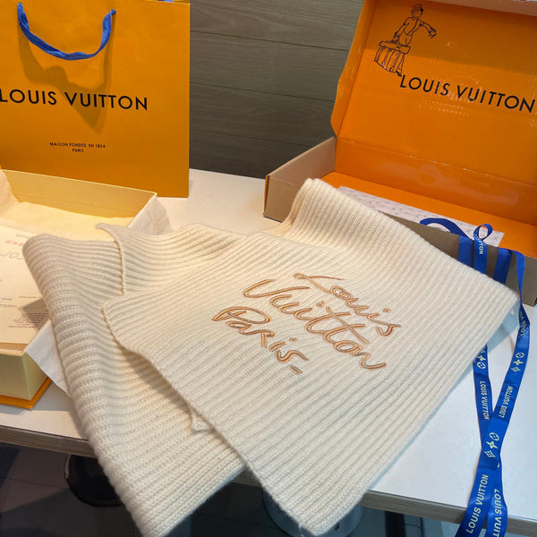 LV Exclusive Scarf 180cm White Wool 978802