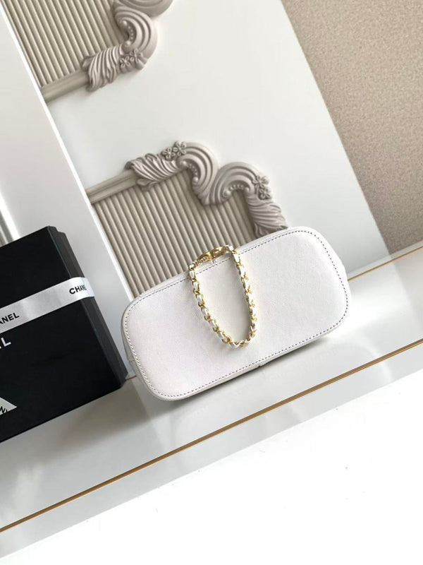 CC 2026 Basket Hobo Bag 27.5cm White Calfskin