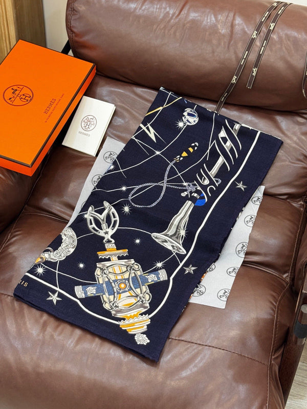 HM Starry Night Chorus Scarf 140cm Navy Blue Beige Cashmere 970970