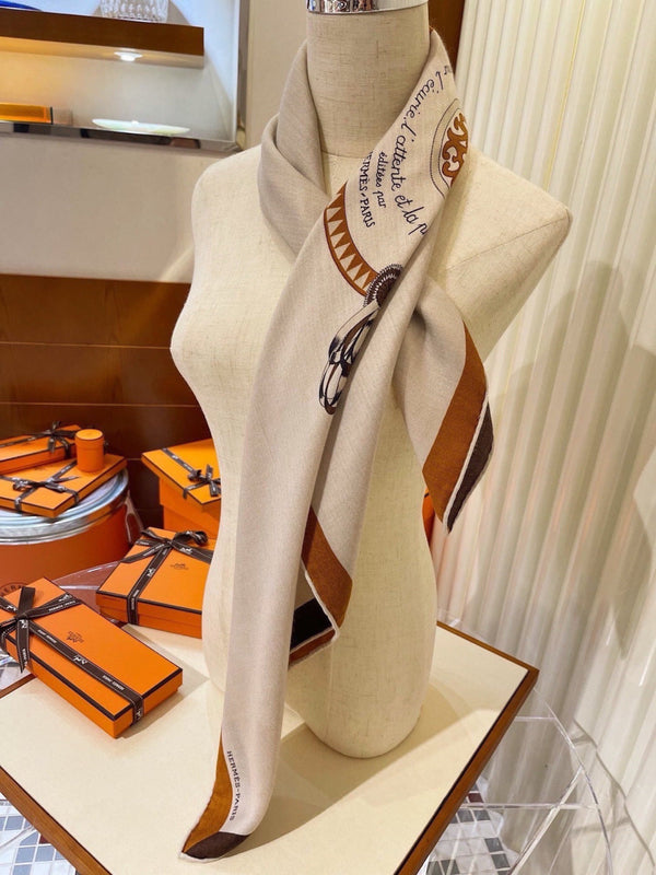 HM 26s Scarf 140 In Cashmere And Silk 304240