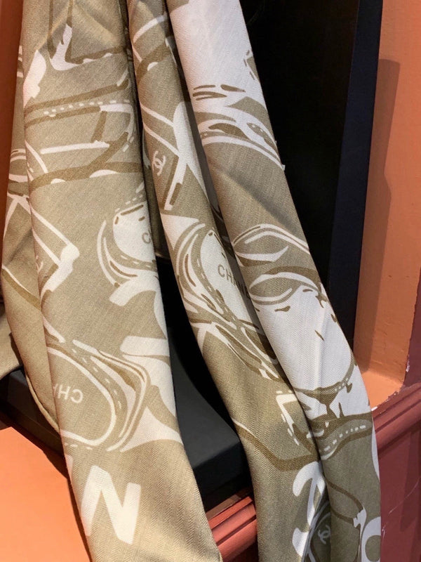 CC 26s Scarf 140 In Cashmere Silk 309366