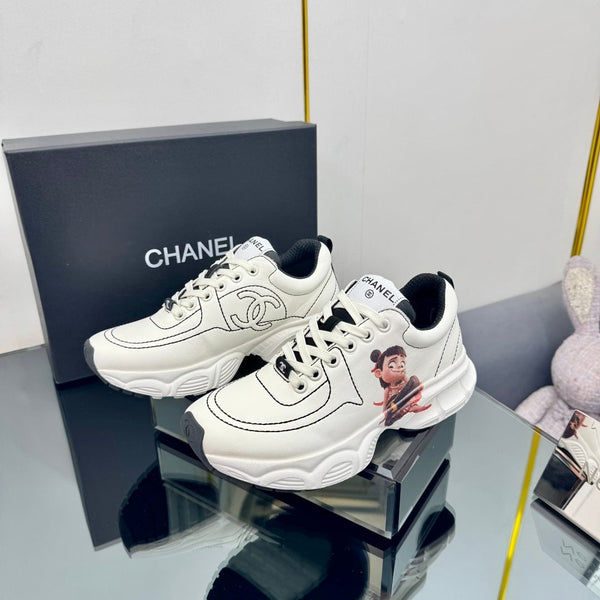 CC Sneaker White with Sticker Cowhide 238623