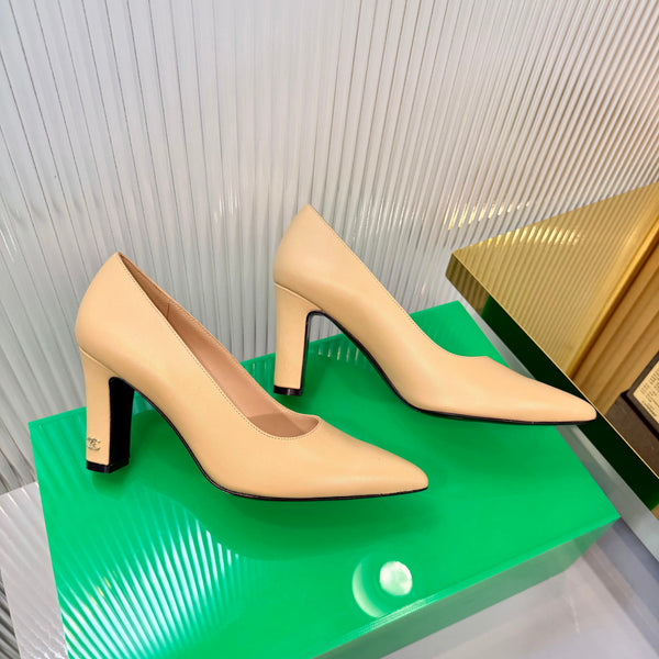 CC 26s Pumps 8.5cm Beige Lambskin 924311