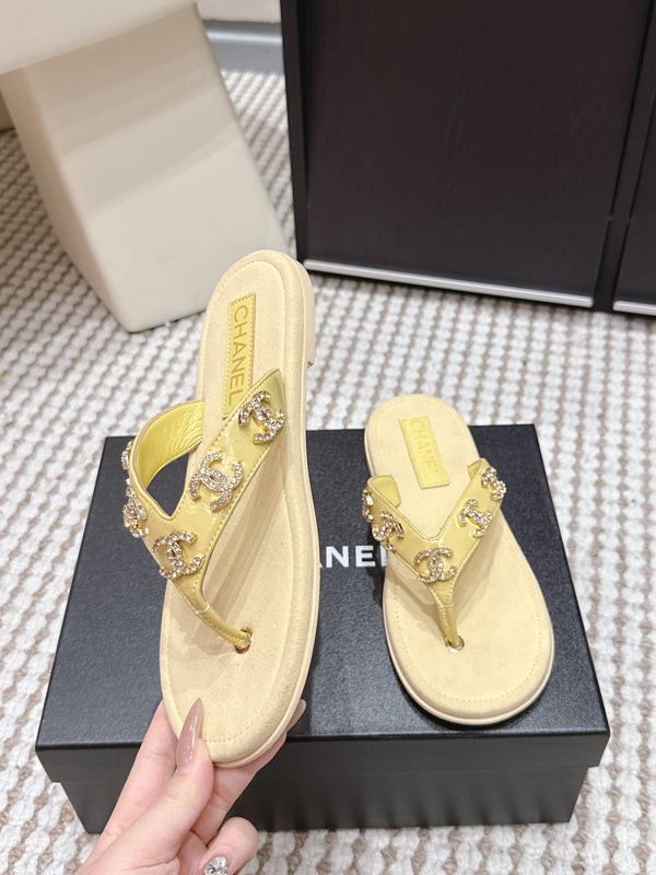 CC 26s Flip-Flop Light Yellow Sheepskin 632360