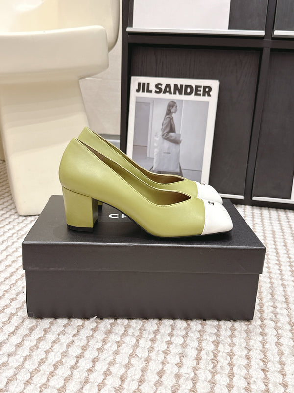 CC 2026 Pump 6cm Green White Lambskin 721421