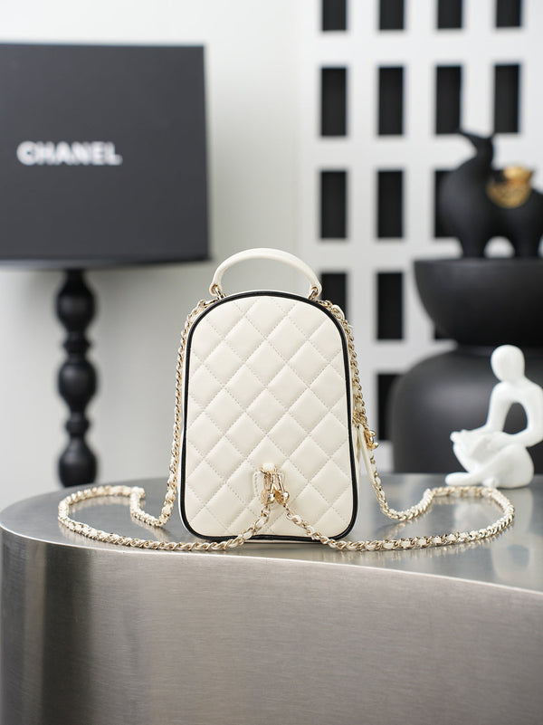 CC ๐จ๐ท๐๐๐๐ Mini Backpack White Lambskin