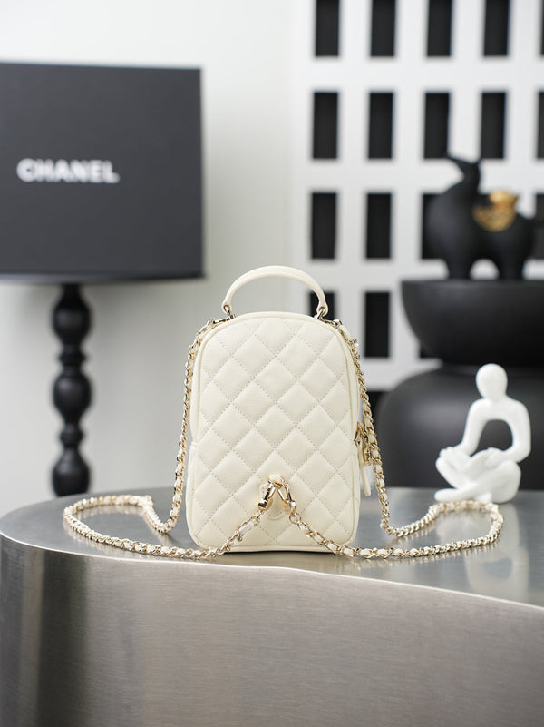 CC ๐จ๐ท๐๐๐๐ Mini Backpack White Caviar