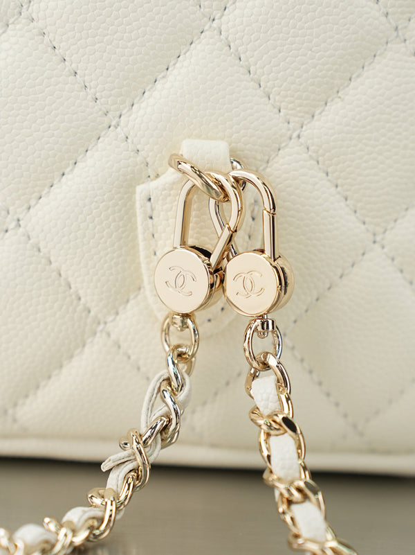 CC ๐จ๐ท๐๐๐๐ Mini Backpack White Caviar