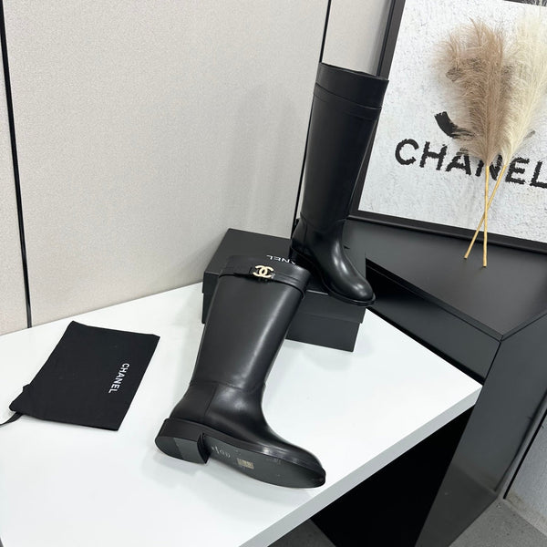 CC FW 2026 Long Flat Boot Black Cowhide 925678