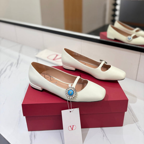 VLTN 26s Mary Jane Flats In White Calfskin With Crystal Flower
