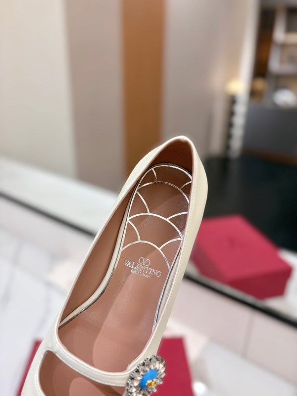 VLTN 26s Mary Jane Flats In White Calfskin With Crystal Flower