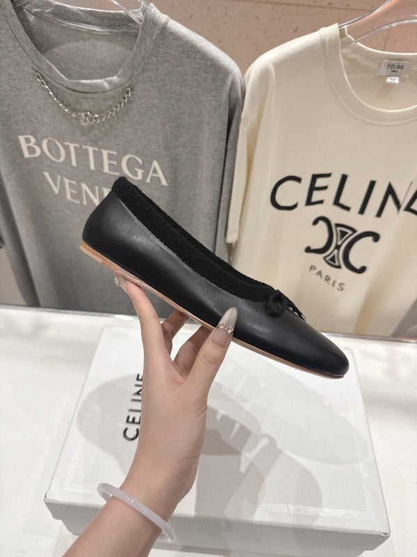 CL 26s Ballet Flats In Black Calfskin With Bow