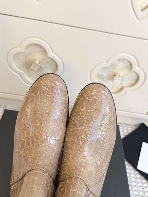 CC 26s Croc Embossed Ankle Boots Beige Patent Leather 122041