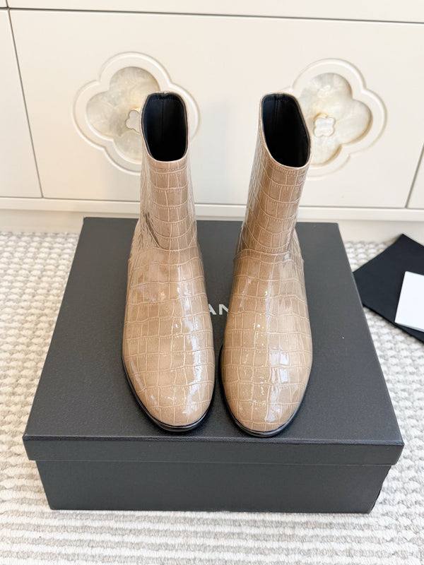 CC 26s Croc Embossed Ankle Boots Beige Patent Leather 122041