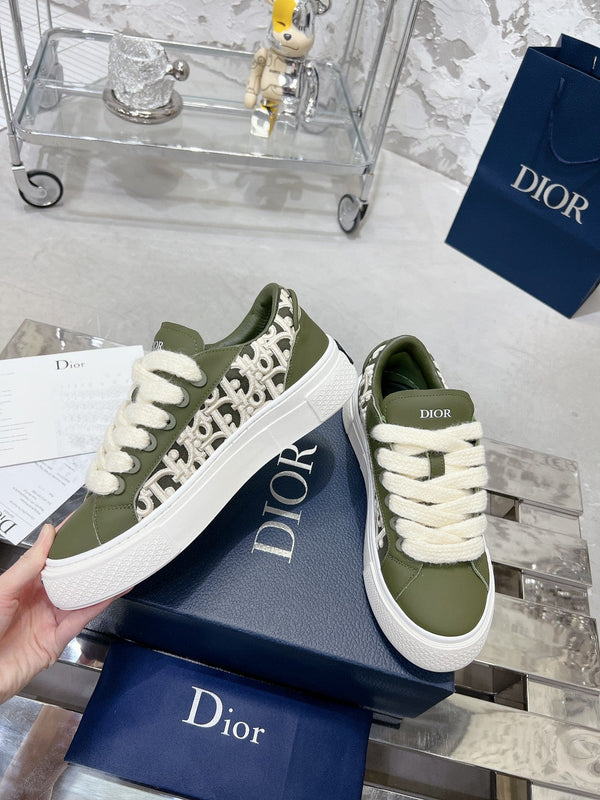 CD B33 Sneaker 30mm In Moss Green Calfskin 100664