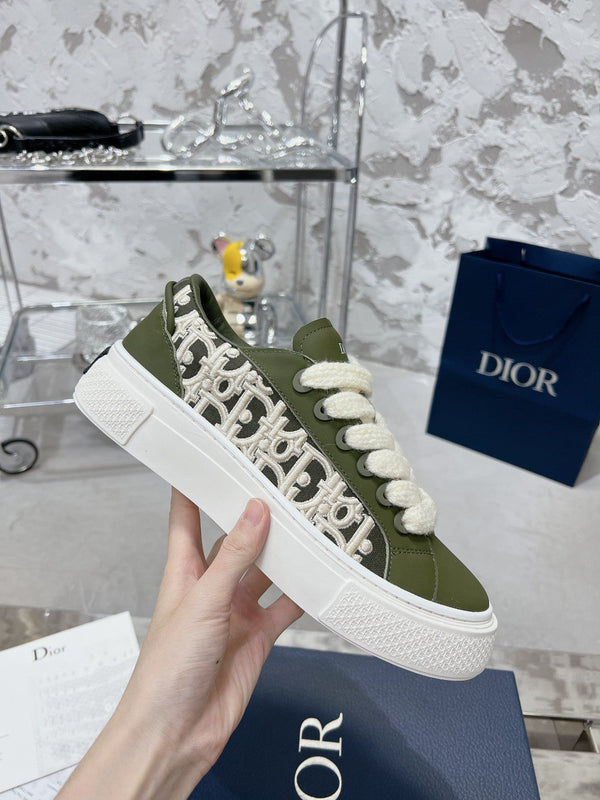 CD B33 Sneaker 30mm In Moss Green Calfskin 100664