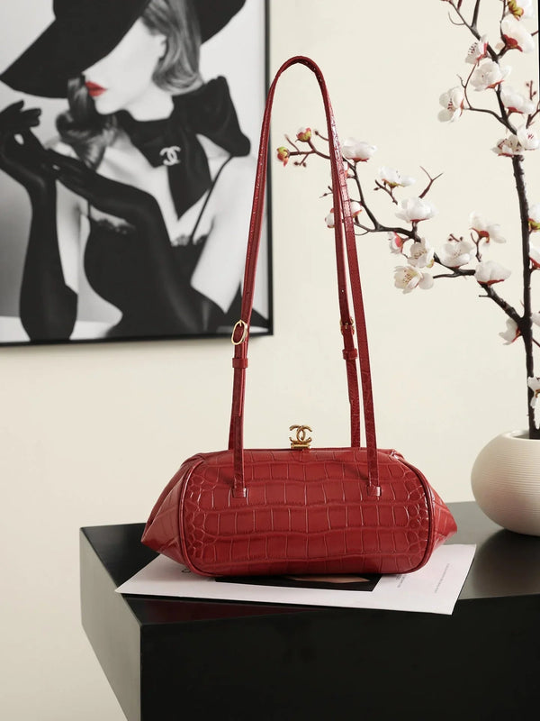 CC Clutch 35CM With Leather Strap Bordeaux Crocodile-Embossed Calfskin