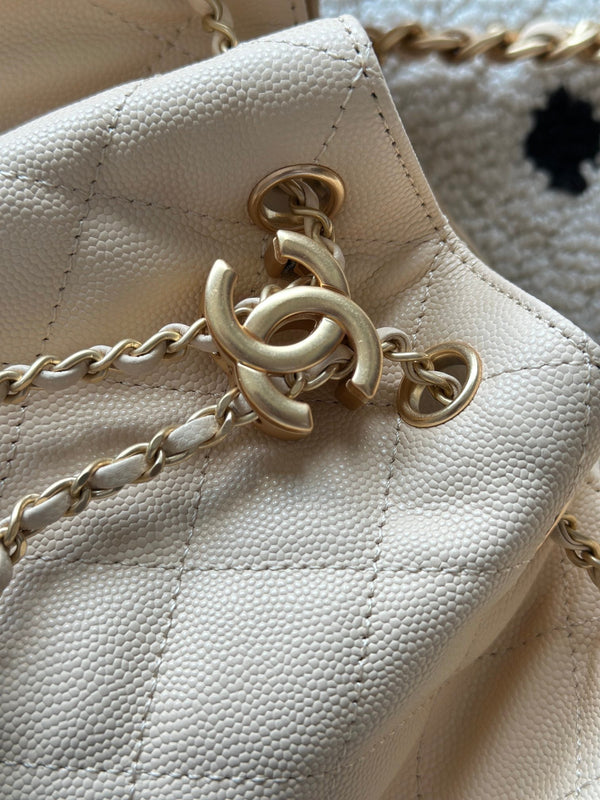 Chanel 25 Hobo Bag 22cm Beige Calfskin 286181